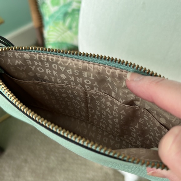 Bright and fun greenish blue Kate Spade wristlet - Picture 5 of 6